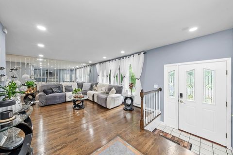 Tiny photo for 10652 Laramie Avenue, Oak Lawn, IL 60453 (MLS # 12434361)