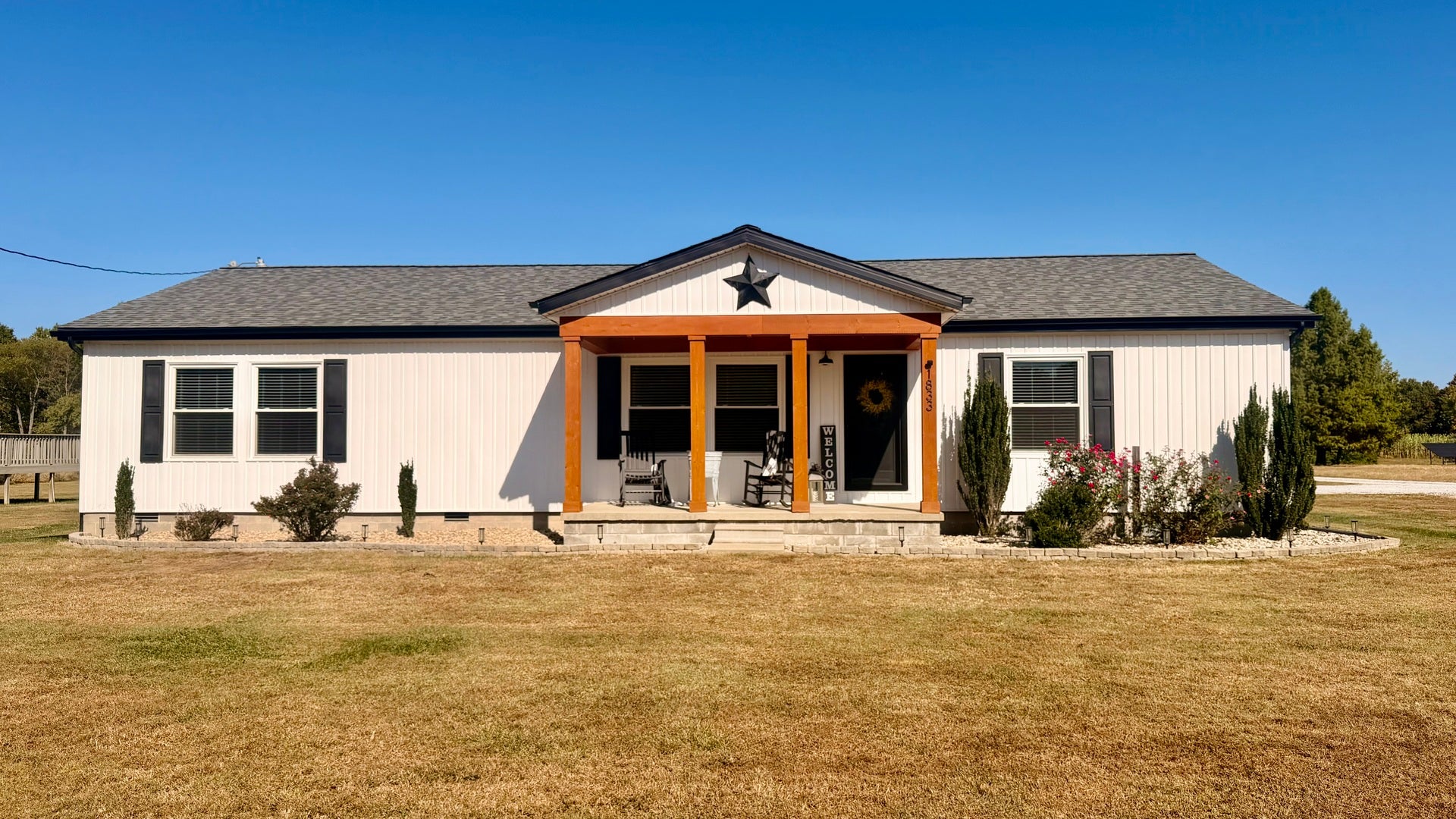 1833 Mercer Lane