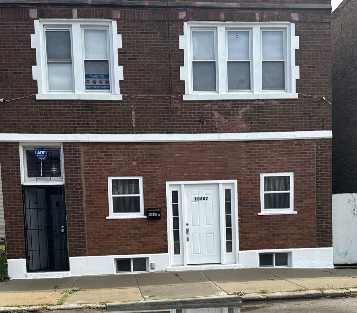 10807 S Wentworth Avenue