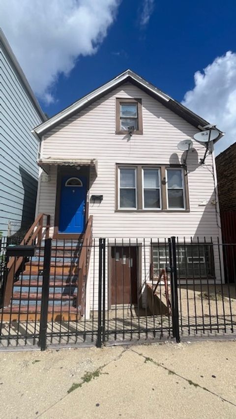 Photo of 3418 W North Avenue, Chicago, IL 60647 (MLS # 12460977)
