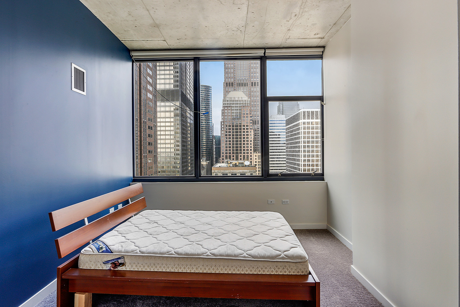 235 W Van Buren Street 2615