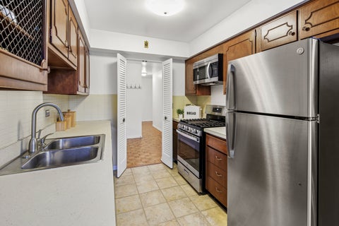 Tiny photo for 1535 Park Avenue #505, River Forest, IL 60305 (MLS # 12741373)