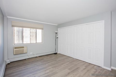 Tiny photo for 6300 N Sheridan Road #517, Chicago, IL 60660 (MLS # 12478274)