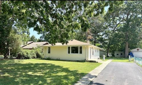 Photo of 35339 N Hickory Lane, Round Lake, IL 60073 (MLS # 12624731)