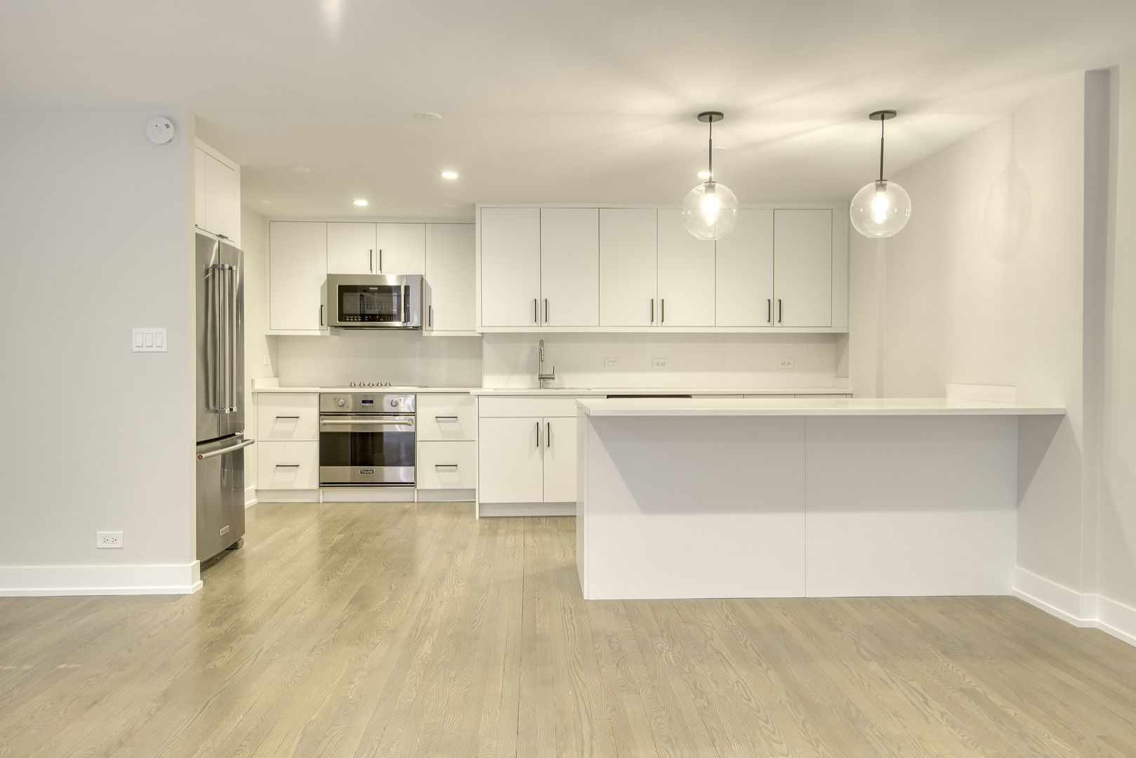 227 E Walton Place 8W