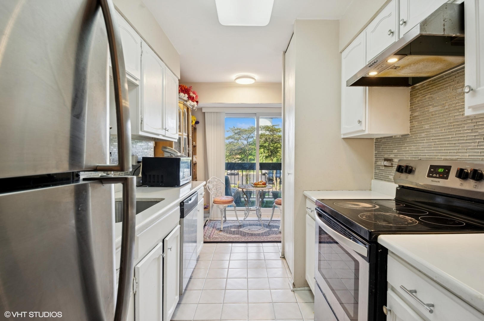 600 Naples Court 107