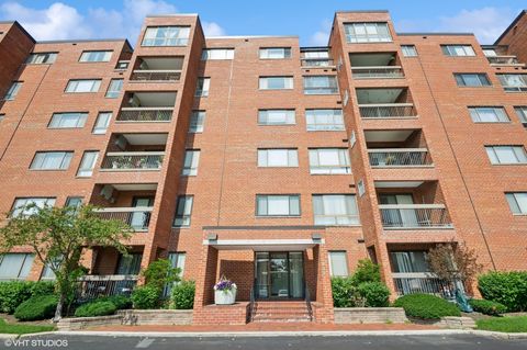 600 Naples Court 107 Glenview IL 60025