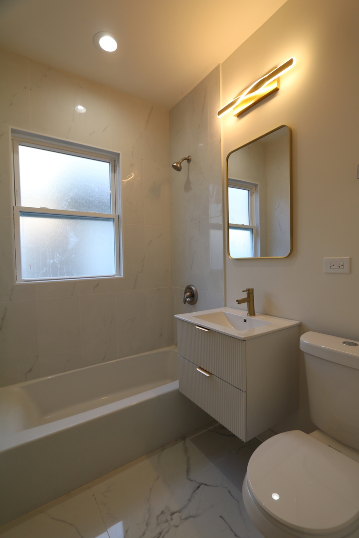 9242 S Throop Street