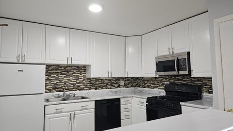 Tiny photo for 9588 Terrace Place #1C, Des Plaines, IL 60016 (MLS # 12567272)