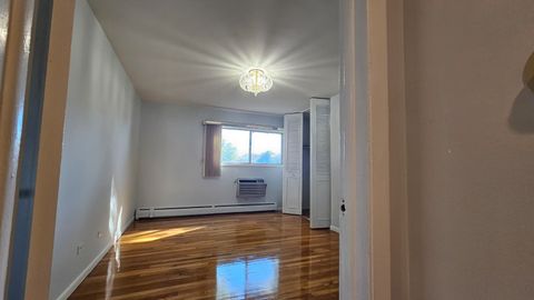 Tiny photo for 9588 Terrace Place #1C, Des Plaines, IL 60016 (MLS # 12567272)