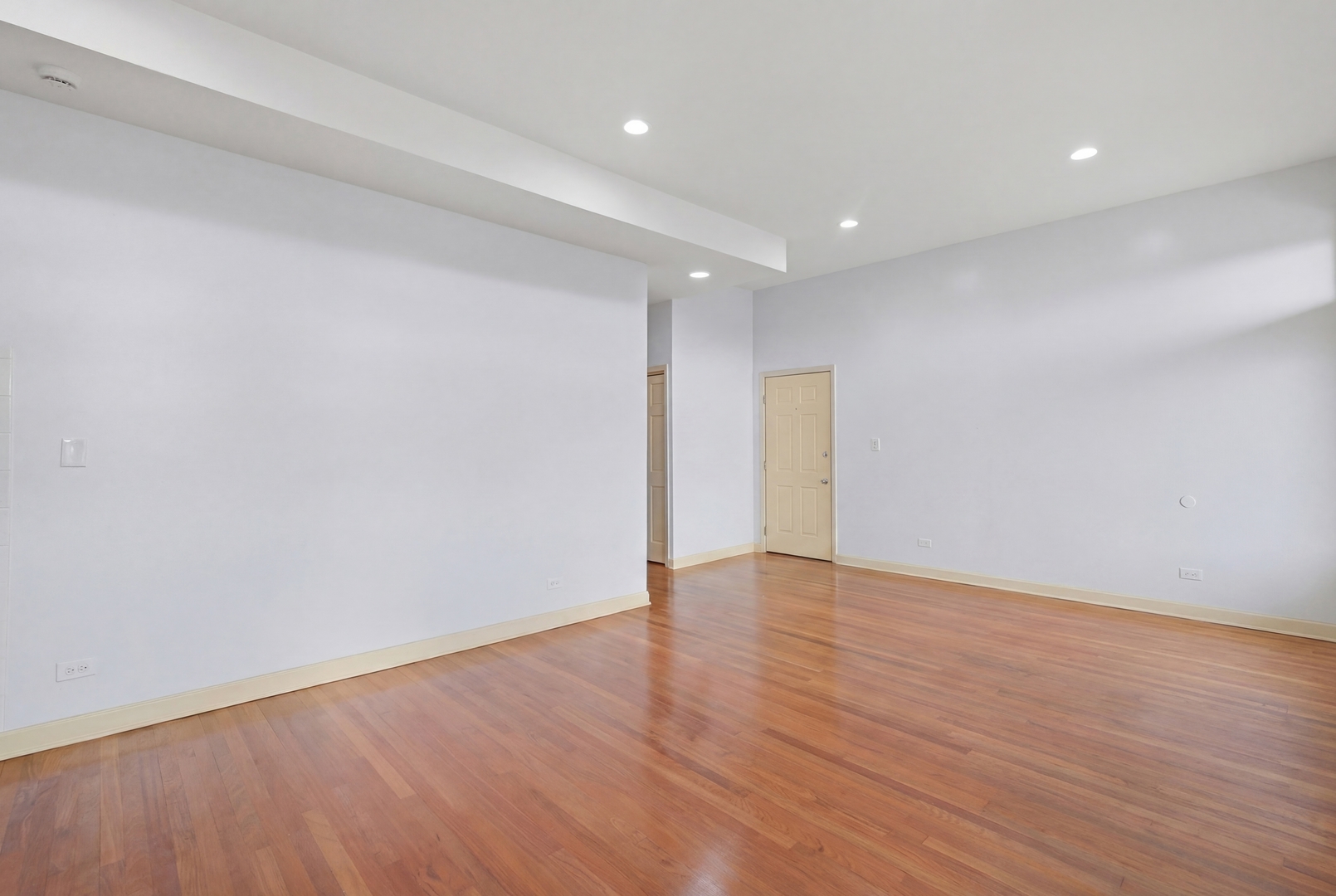 2843 S Wells Street 2E