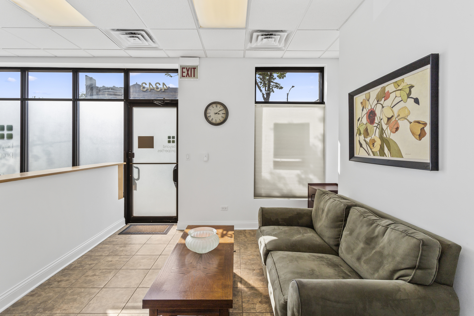 4343 N Western Avenue C1