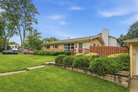 Photo of 25 E Wilson Avenue, Lombard, IL 60148 (MLS # 12687429)