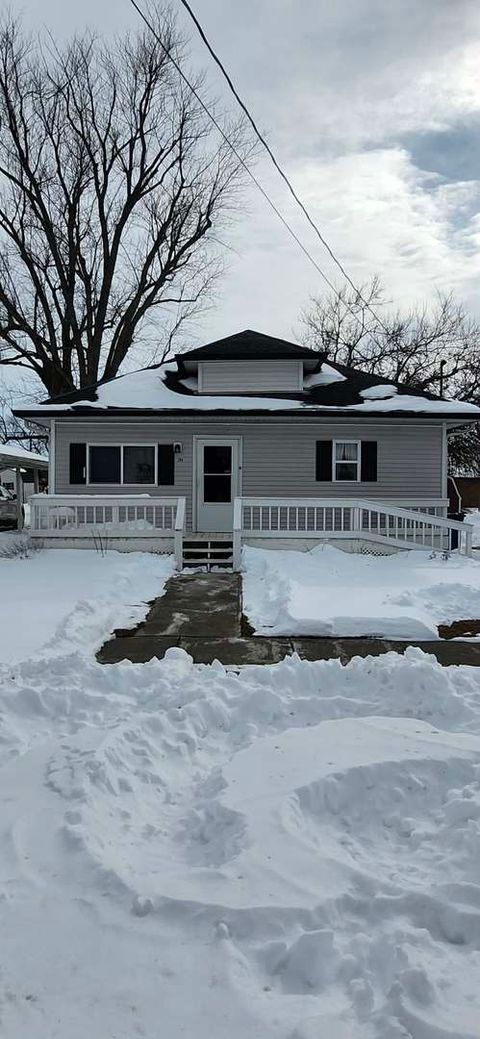 Photo of 209 W Florence Street, Sesser, IL 62884 (MLS # 12560547)