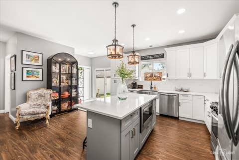 Tiny photo for 7735 W 65th Place, Bedford Park, IL 60501 (MLS # 12724023)
