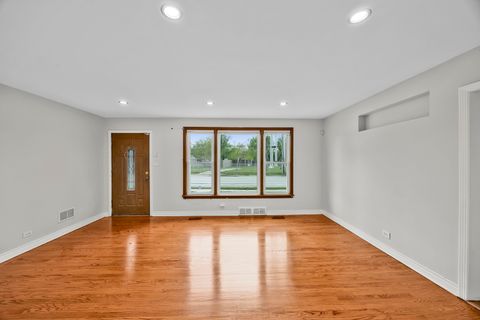 Tiny photo for 4405 Butterfield Road, Hillside, IL 60162 (MLS # 12633865)