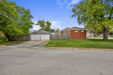 Tiny photo for 4405 Butterfield Road, Hillside, IL 60162 (MLS # 12633865)