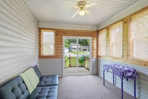 Tiny photo for 2014 Woodhavens Drive, Bloomington, IL 61701 (MLS # 12661569)