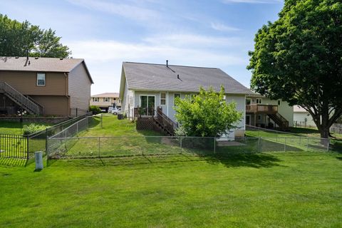 Tiny photo for 2014 Woodhavens Drive, Bloomington, IL 61701 (MLS # 12661569)