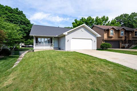 Tiny photo for 2014 Woodhavens Drive, Bloomington, IL 61701 (MLS # 12661569)