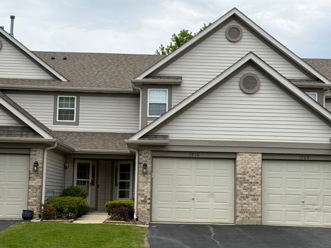 Photo of 1910 Grove Avenue, Schaumburg, IL 60193 (MLS # 12625866)