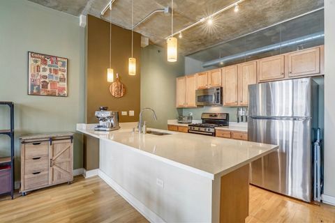 Tiny photo for 1305 S MICHIGAN Avenue #1506, Chicago, IL 60605 (MLS # 12600489)