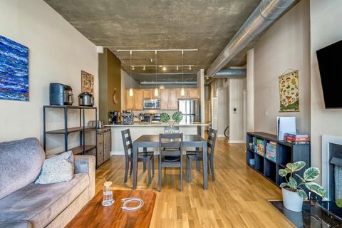 Tiny photo for 1305 S MICHIGAN Avenue #1506, Chicago, IL 60605 (MLS # 12600489)