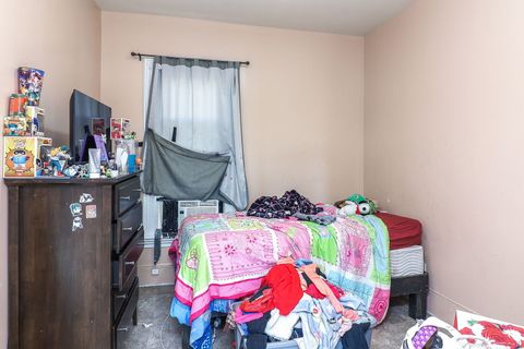 Tiny photo for 450 N Union Street, Aurora, IL 60505 (MLS # 12488962)