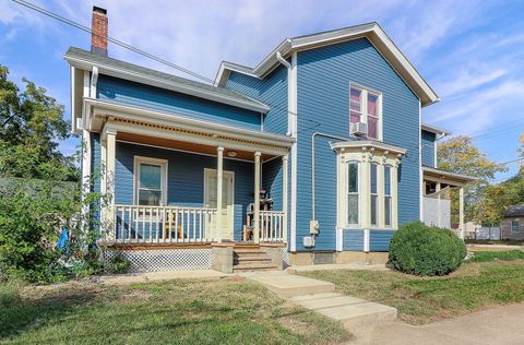 Photo of 450 N Union Street, Aurora, IL 60505 (MLS # 12488962)