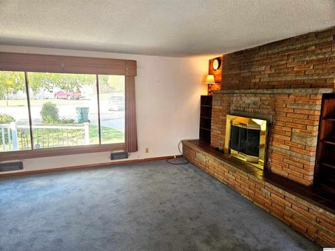 Tiny photo for 2131 Sunnybrook Drive W Dr, Quincy, IL 62301 (MLS # 12503543)