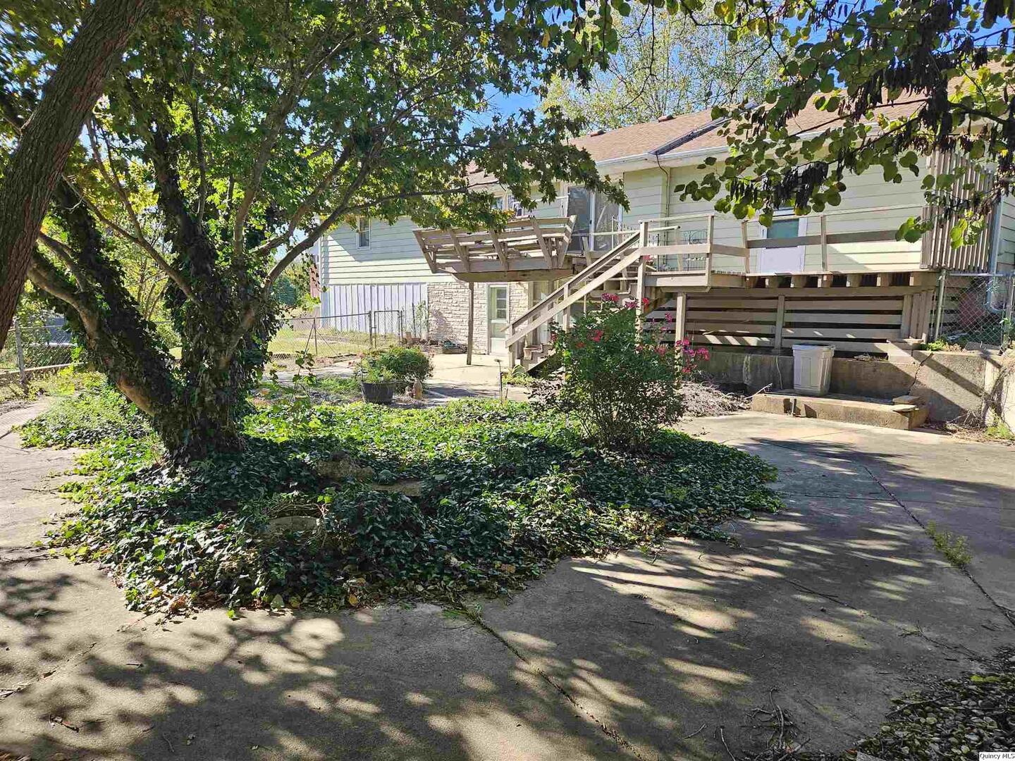 2131 Sunnybrook Drive W