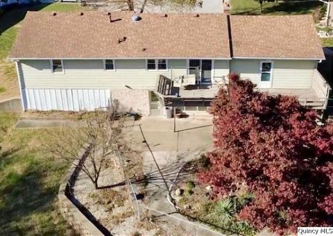 Tiny photo for 2131 Sunnybrook Drive W Dr, Quincy, IL 62301 (MLS # 12503543)