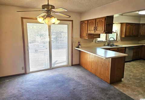 Tiny photo for 2131 Sunnybrook Drive W Dr, Quincy, IL 62301 (MLS # 12503543)