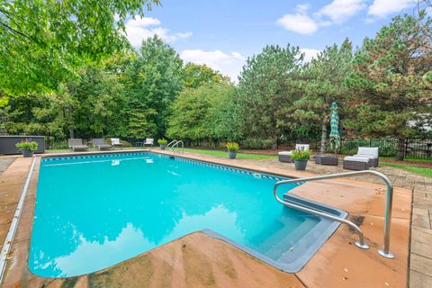 Tiny photo for 843 Alberosky Way, Batavia, IL 60510 (MLS # 12494294)