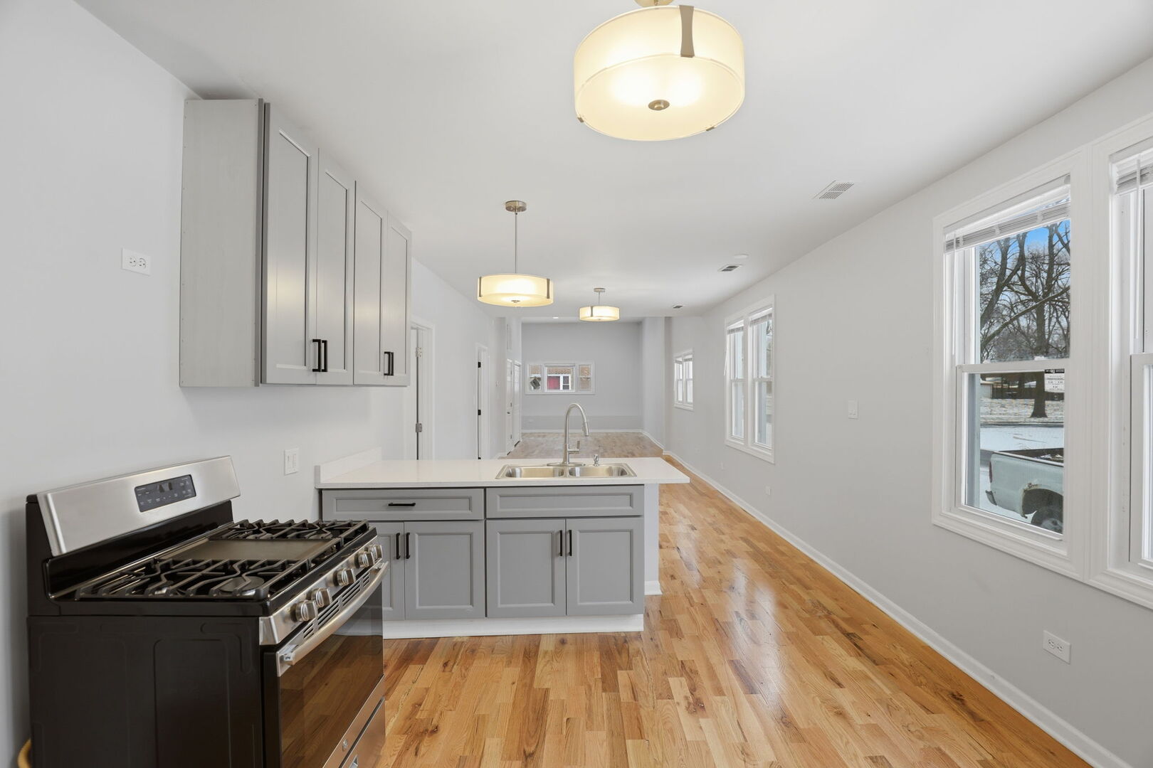 5256 S Carpenter Street