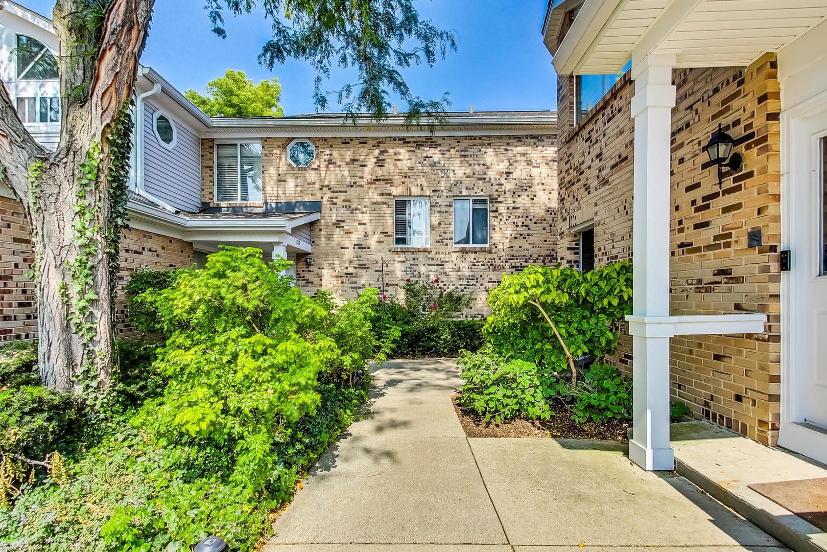 1275 Ranchview Court