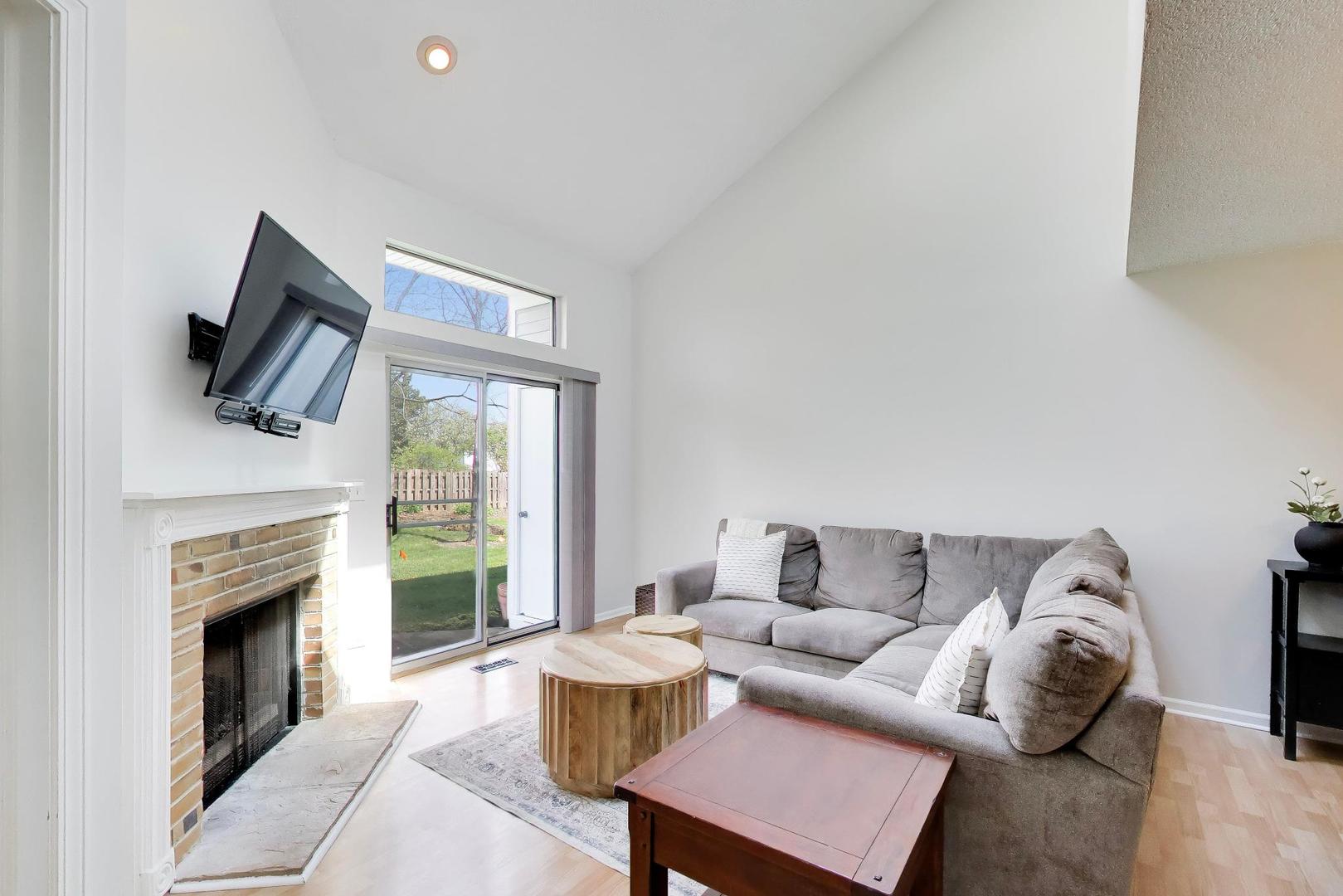 1275 Ranchview Court