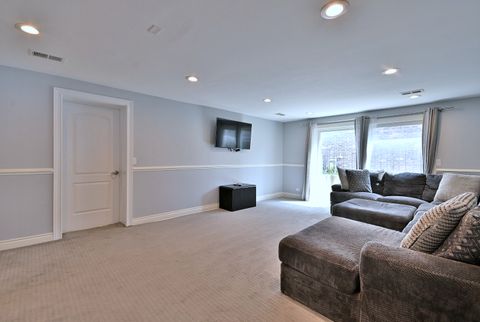 Tiny photo for 7701 Lake Street, Morton Grove, IL 60053 (MLS # 12463694)