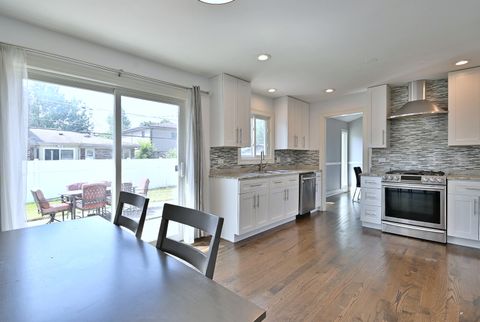 Tiny photo for 7701 Lake Street, Morton Grove, IL 60053 (MLS # 12463694)