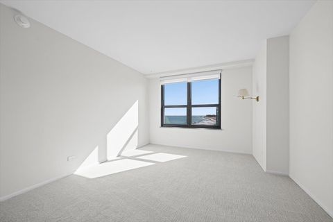 Tiny photo for 1616 Sheridan Road #8F, Wilmette, IL 60091 (MLS # 12577075)