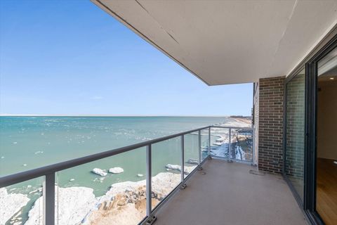 Tiny photo for 1616 Sheridan Road #8F, Wilmette, IL 60091 (MLS # 12577075)