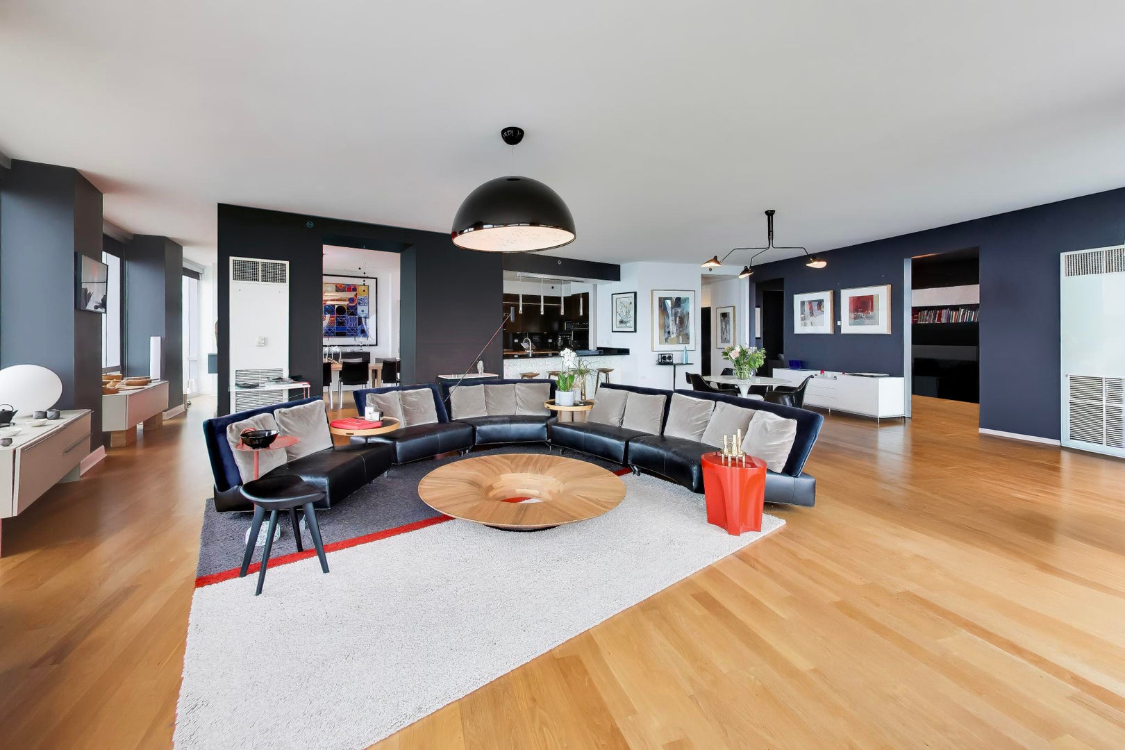 1211 S Prairie Avenue 3901