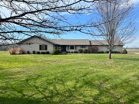 Photo of 233 Dunivan Road, Murphysboro, IL 62966 (MLS # 12602679)