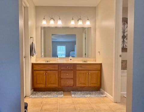 Tiny photo for 1106 Daybreak Drive, Marion, IL 62959 (MLS # 12617669)