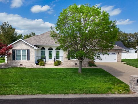 Tiny photo for 1106 Daybreak Drive, Marion, IL 62959 (MLS # 12617669)