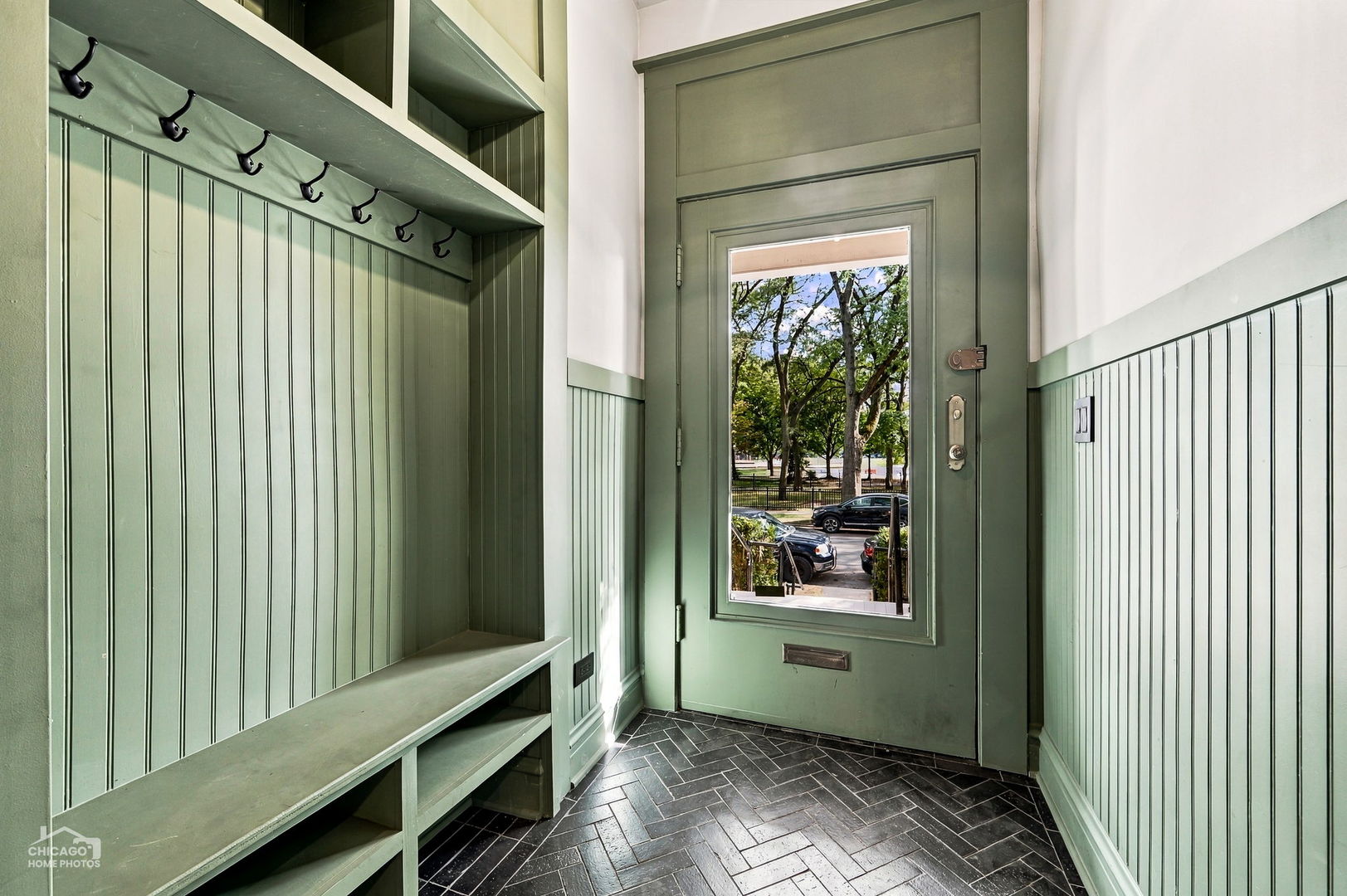 1364 E 49th Street