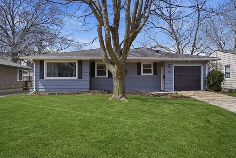 Photo of 613 Garden Walk WALK, Dixon, IL 61021 (MLS # 12652587)