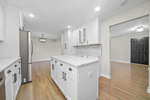 Tiny photo for 1404 S Birch Drive, Mount Prospect, IL 60056 (MLS # 12518424)