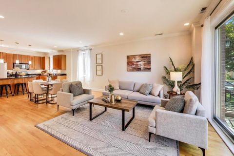 Tiny photo for 4239 N Keystone Avenue #3S, Chicago, IL 60641 (MLS # 12492538)