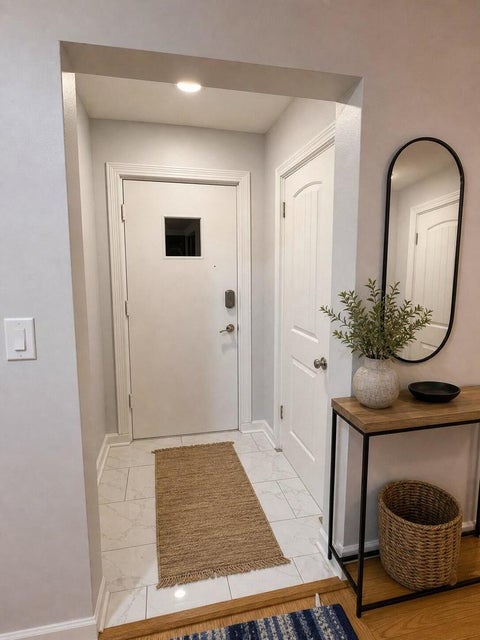 Tiny photo for 6016 N Ionia Avenue, Chicago, IL 60646 (MLS # 12677313)